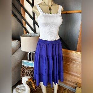 Clio size large color Blueberry skirt
Preloved elas waistband